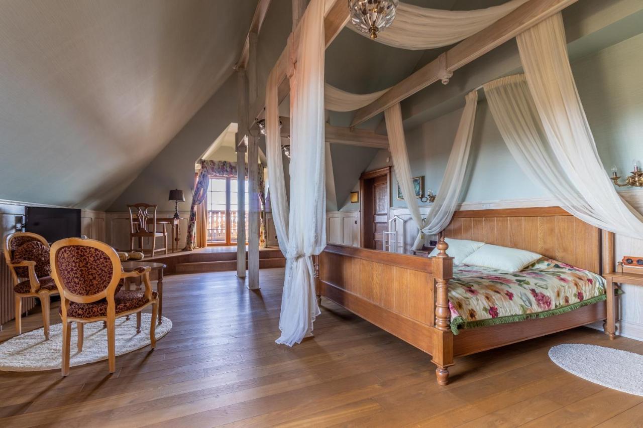 Mazmezotnes Muiza Hotel Екстериор снимка